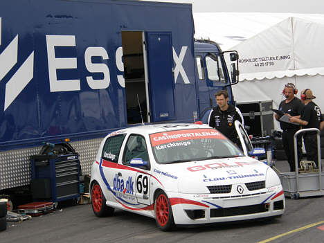 DBA køreren Mik Kerchlango var ikke i tvivl, han vil køre Clio Cup hos Team Essex.
(Foto: Motorsporten.dk)